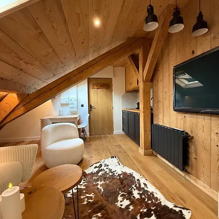 Alpine Haven , 1 Bedroom ,very Central, 300 M From Apartamento