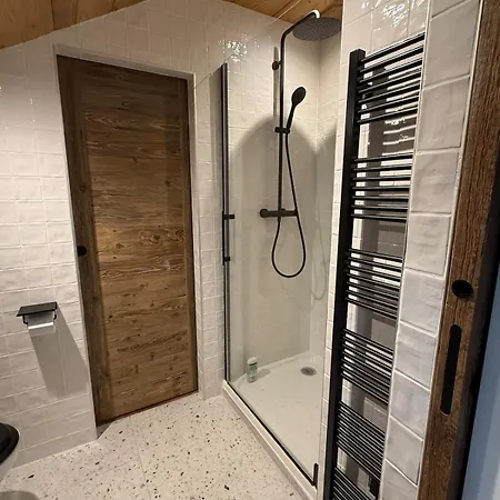 Alpine Haven , 1 Bedroom ,very Central, 300 M From *